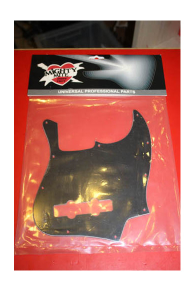 MIghty Mite 5909PG Jazz Bass Black 3 Poly Pickguard