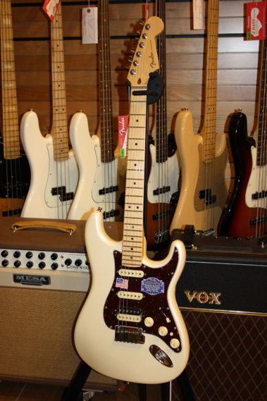Fender American Deluxe Stratocaster HSS Shawbucker Maple Olympic Pearl