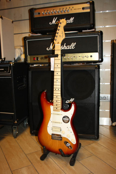 Fender American Standard Stratocaster HSS Maple Neck Sienna Sunburst 2012