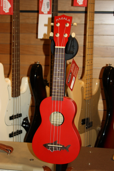 Makala Ukulele Soprano Red Satin