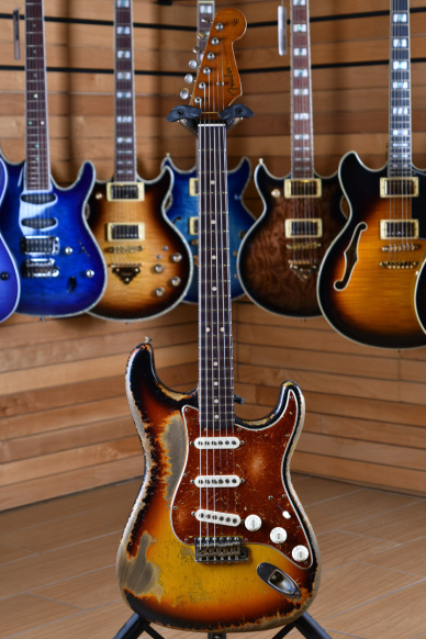 Fender Custom Shop Stratocaster '63 Heavy Relic Rosewood Fingerboard 3 Color Sunburst Masterbuilt Dale Wilson