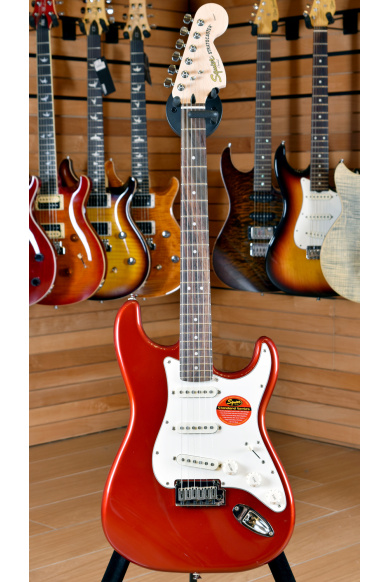 Squier (by Fender) Standard Stratocaster Candy Apple Red Rosewood