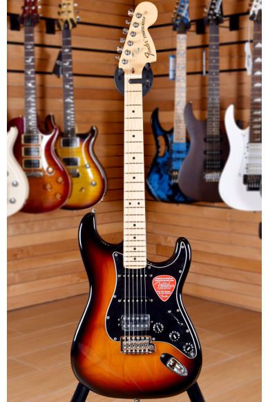 Fender American Special Stratocaster HSS Maple Fingerboard 3 Color Sunburst