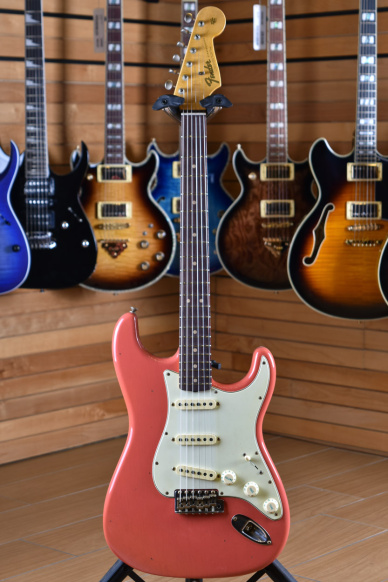 Fender Custom Shop '64 Stratocaster Journeyman Relic Rosewood Fingerboard Faded Aged Fiesta Red
